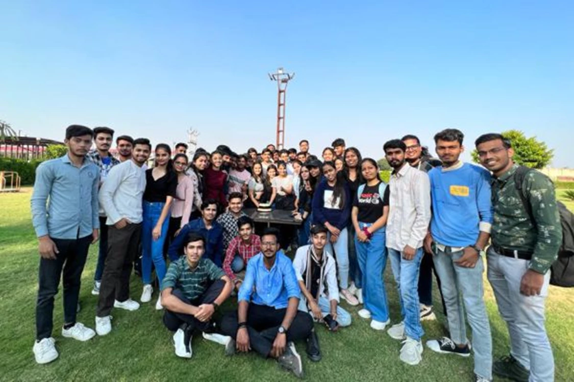 Lush green environment of Sanskriti College campus